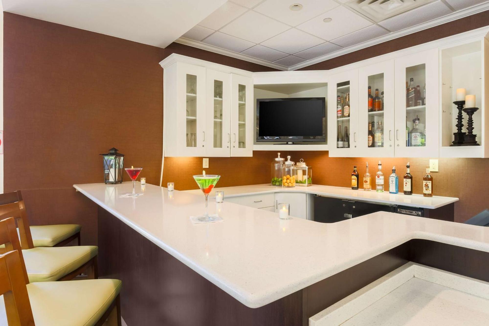 Hilton Garden Inn Нанует Екстер'єр фото