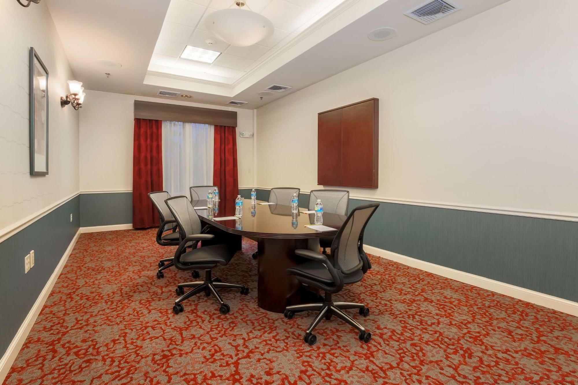 Hilton Garden Inn Нанует Екстер'єр фото