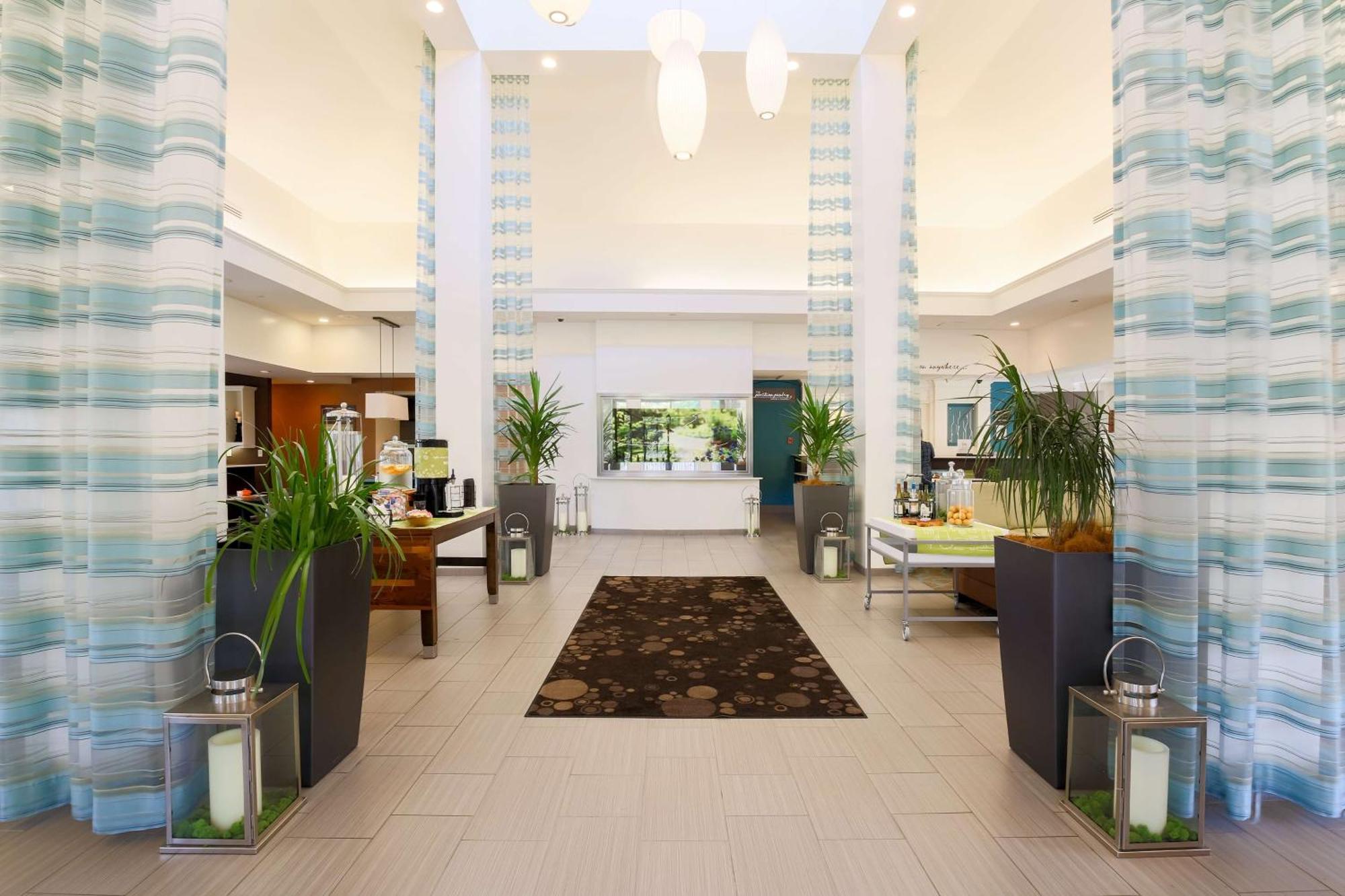 Hilton Garden Inn Нанует Екстер'єр фото