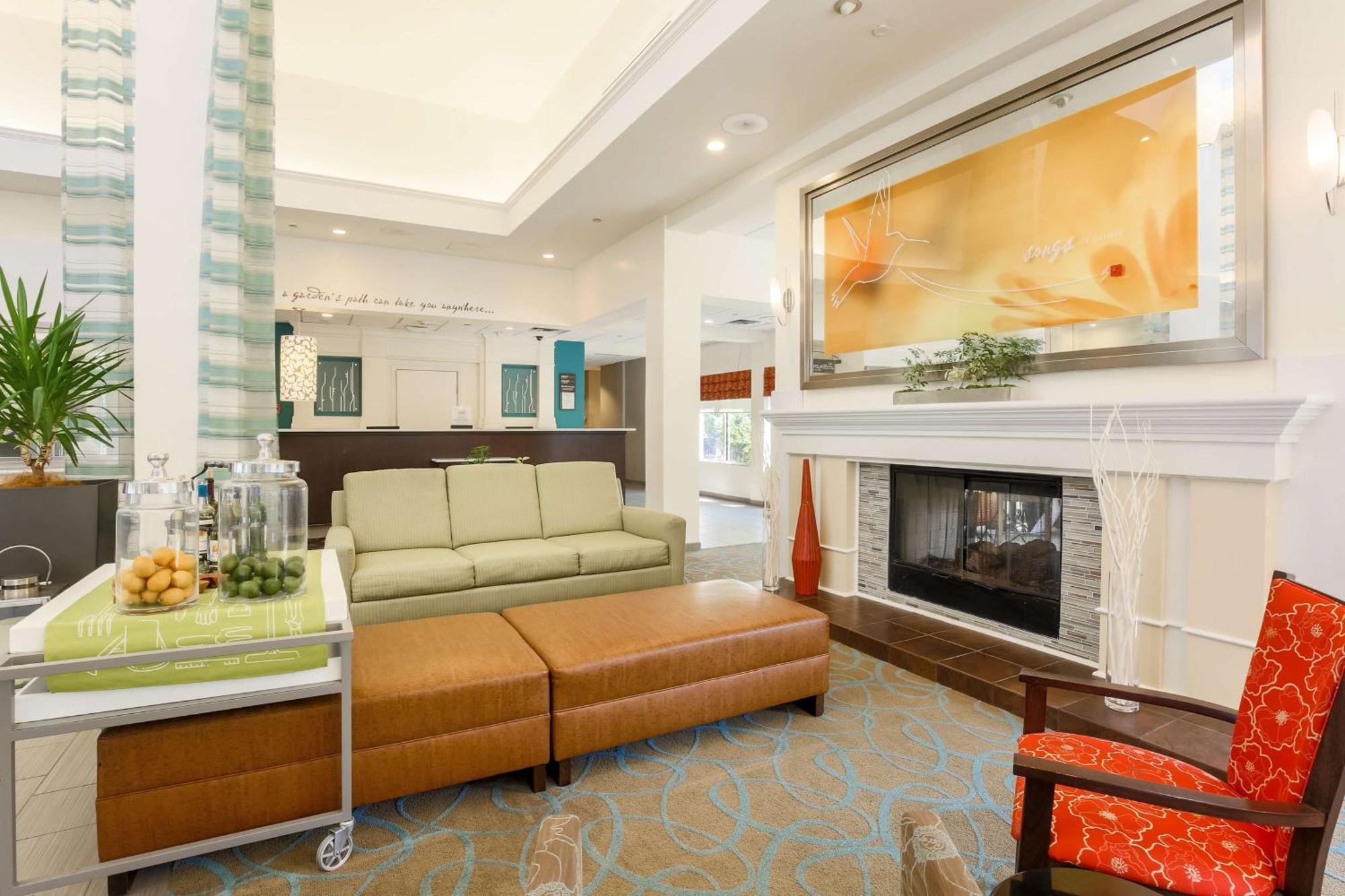 Hilton Garden Inn Нанует Екстер'єр фото