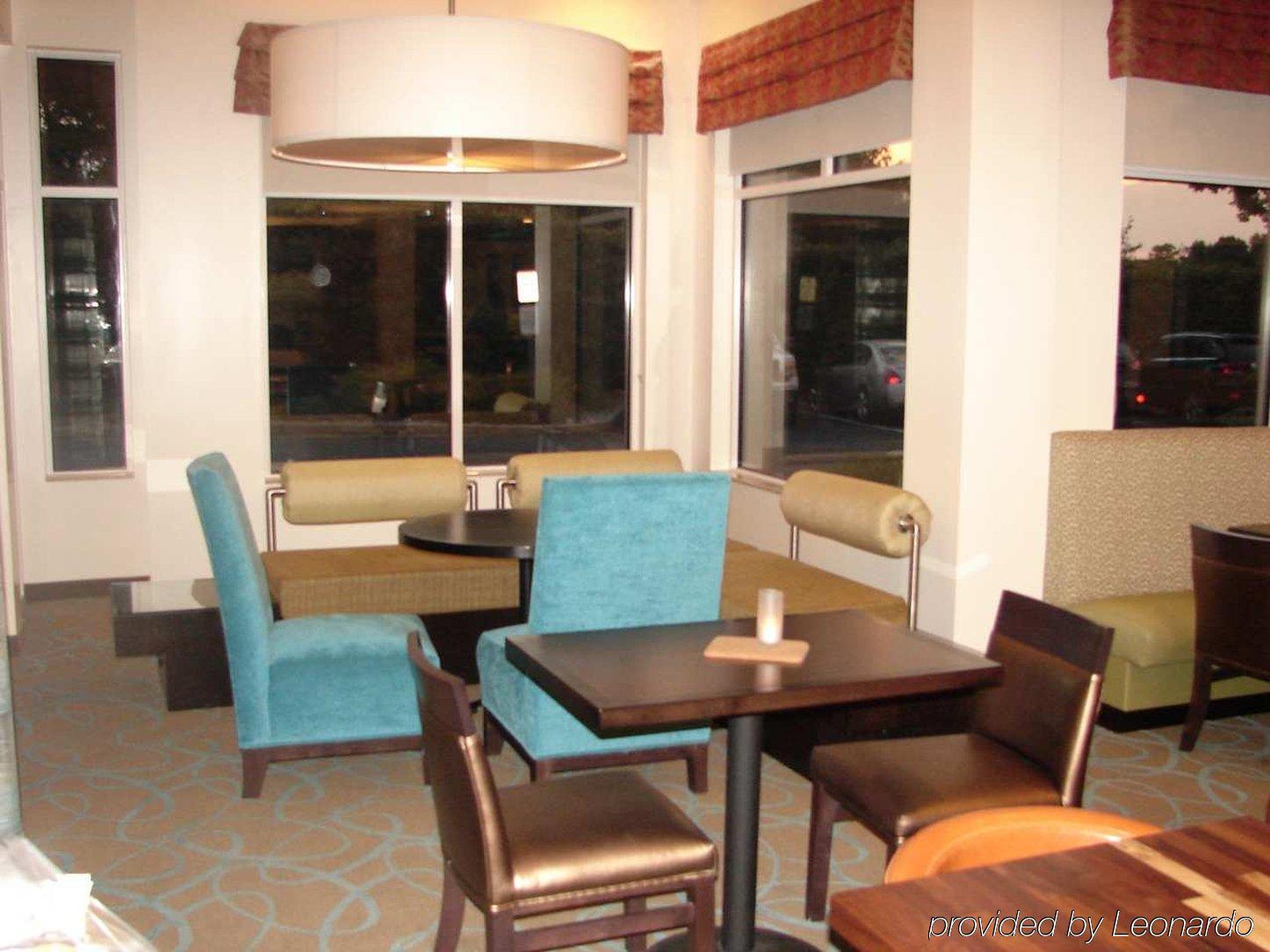 Hilton Garden Inn Нанует Екстер'єр фото